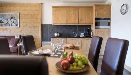 Two-Bedroom Apartment (6 Adults) with Spa Access