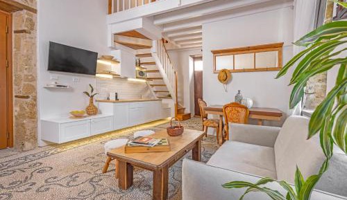 Deluxe King Suite