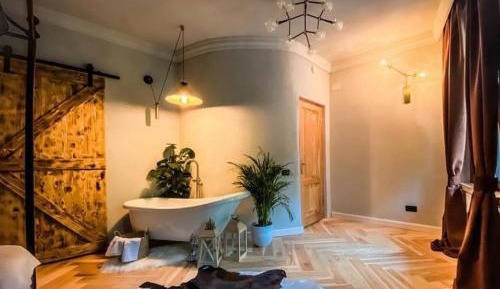 Queen Room with Spa Bath