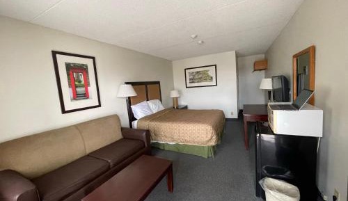 Deluxe Queen Room