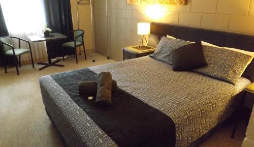 Deluxe Queen Room