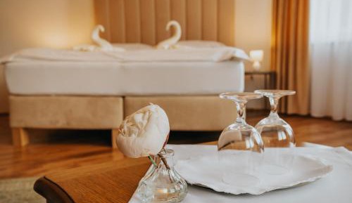 Deluxe Double Room with Extra Bed