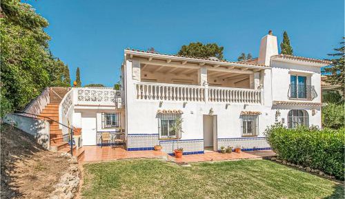 Five-Bedroom Holiday Home