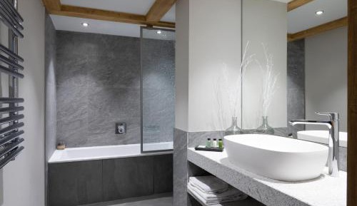 Three-bedroom Apartment for 8 people with Spa Access