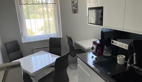 Standard Double Room with Shared Bathroom