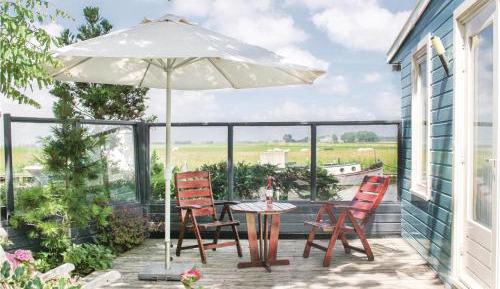One-Bedroom Holiday Home