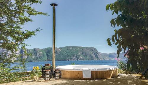 Four-Bedroom Holiday Home