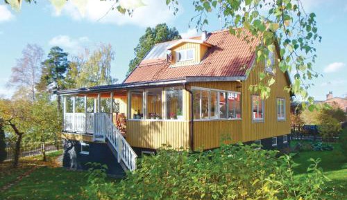 Three-Bedroom Holiday Home 