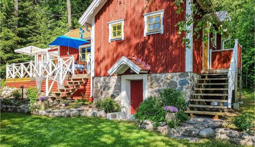 Two-Bedroom Holiday Home