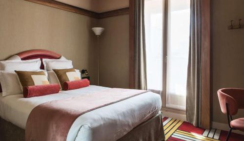Classic Queen Room with Queen Bed
