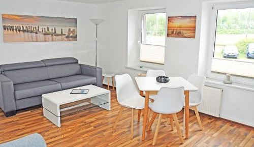Apartment with Lake View