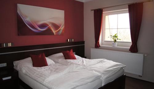 Basic Twin Room