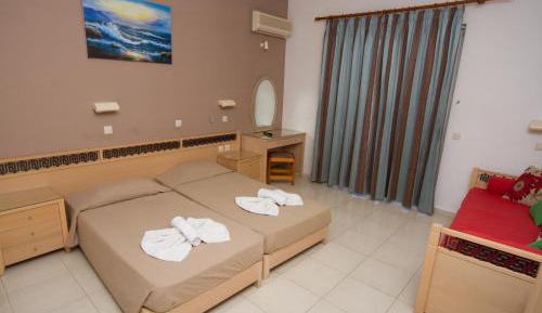 Studio with Pool View (3 Adults) 