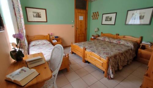 Triple Room with Private Bathroom