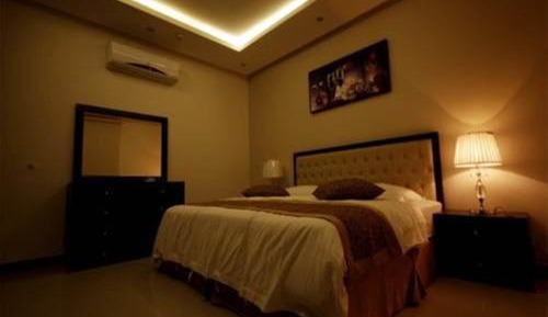 Luxury One-Bedroom Apartment
