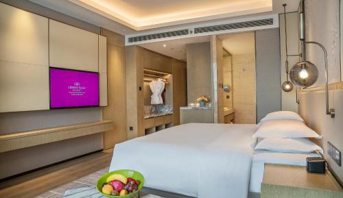 Standard King Room
