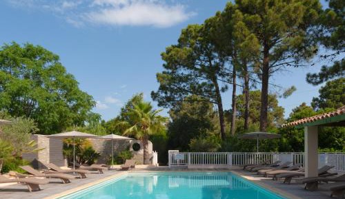 Three-Bedroom House with Garden