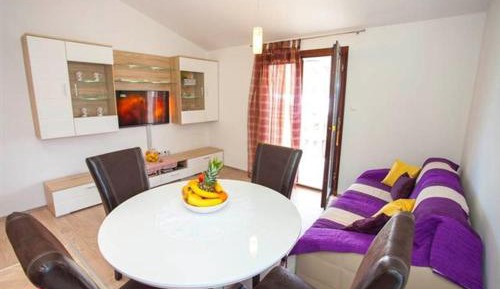 One-Bedroom Apartment with Balcony and Sea View