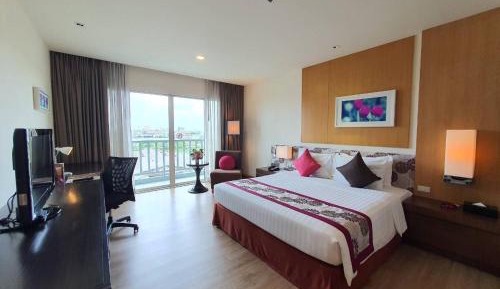 Deluxe Double or Twin Room with Balcony