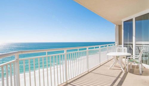 Three-Bedroom Apartment with Ocean View