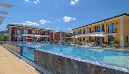 Villa President VIP with individual pool (4 adults + 2 children)
