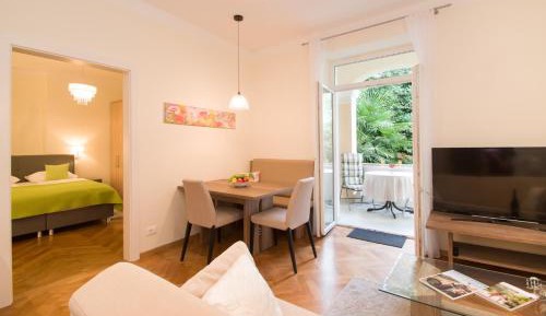 One-Bedroom Apartment with Balcony