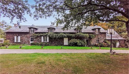 Three-Bedroom Vacation Home 
