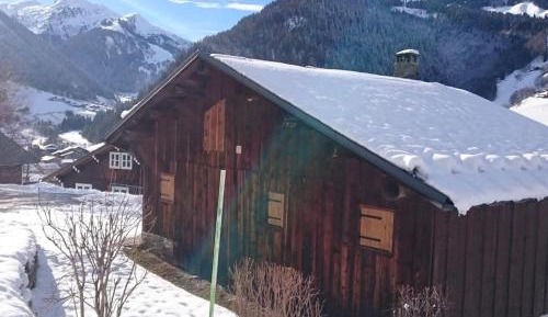 Chalet (8 Adults)