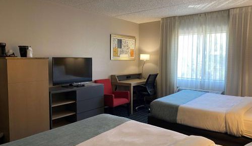 Queen Room with Two Queen Beds - Non-Smoking