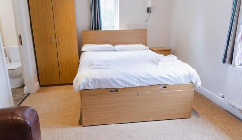 Double Room with Private Bathroom