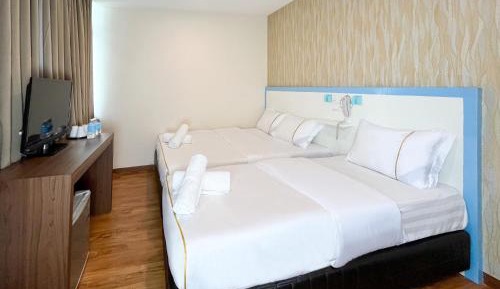 Triple Room with City View