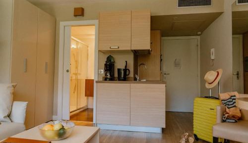 Studio (2 Adults)