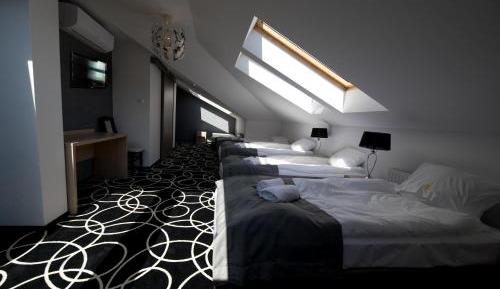 Deluxe Family Room