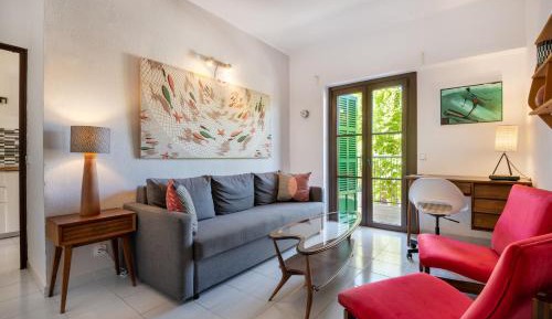 Superior One-Bedroom Apartment with Balcony