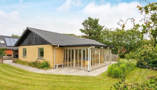 Four-Bedroom Holiday Home