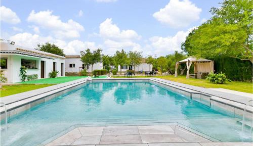 Two-Bedroom Holiday Home
