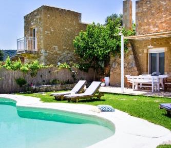 Villa with Garden View