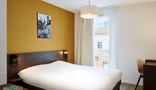 Studio (2 Adults)