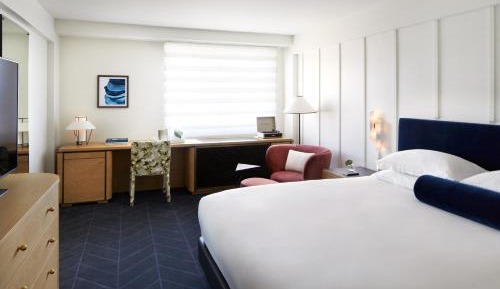 Premium King Room with City View