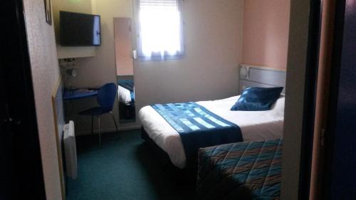 Triple Room (2 Adults + 1 Child)