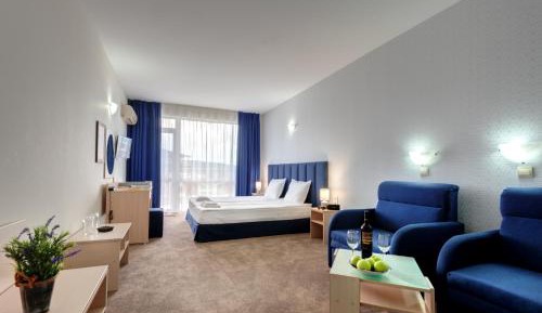 Double Room with Pool View