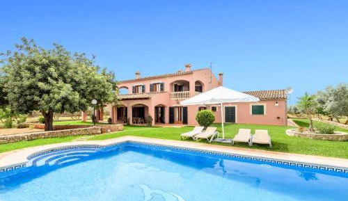 Villa with Garden View