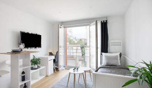 Studio Apartment