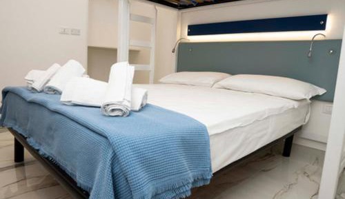 Triple Room with Bathroom