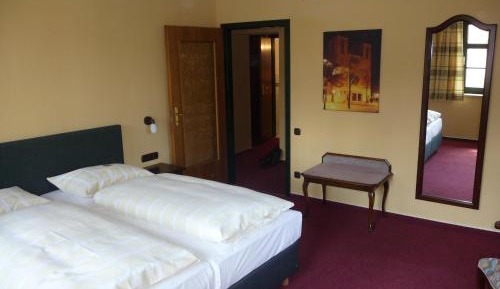 Large Double Room