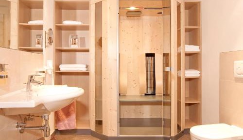 Three-Bedroom Apartment with Infrared Cabin