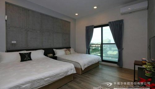 Eight-Bedroom House