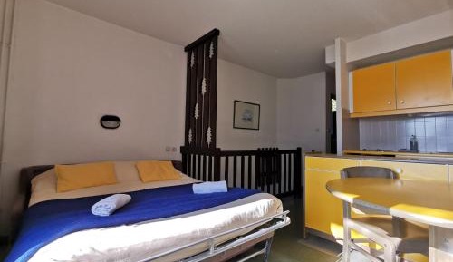 Studio (2 Adults)