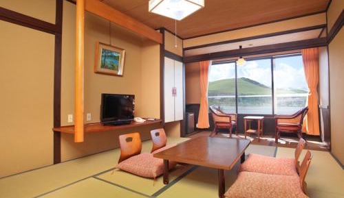 Japanese-Style Room with Shared Bathroom and Lake View