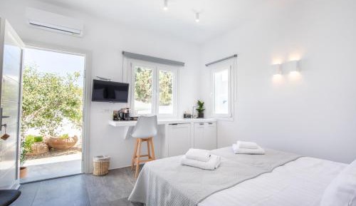 Suite with Garden View
